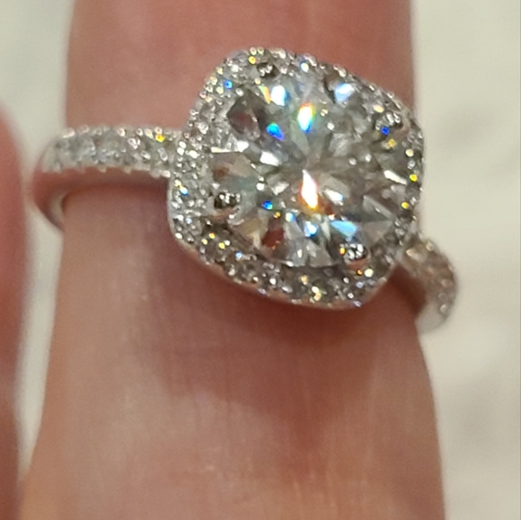 Moissanite 2 Carat Round cut Solitare Halo Ring - Picture 2 of 13